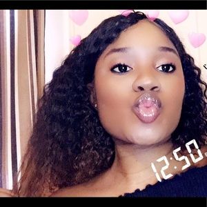 Meet your Posher, Afiya